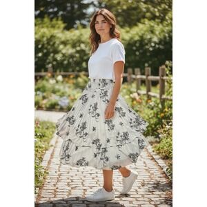 Club Monaco Double Layer Pleated Skirt, Blue Floral Print,‎ Midi Length NWT